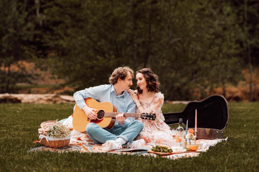 Oregon Engagement Photography - Turn Your Session Into A Date