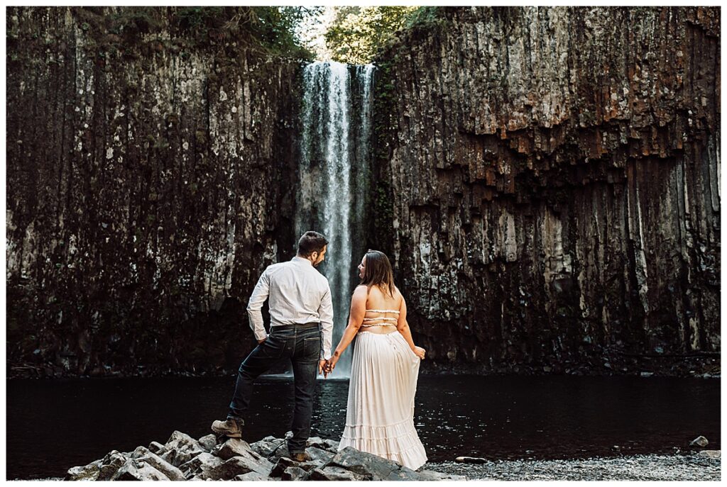 Oregon Engagement Photography - Romantic Waterfall Engagement Session | Lauren + Dylan