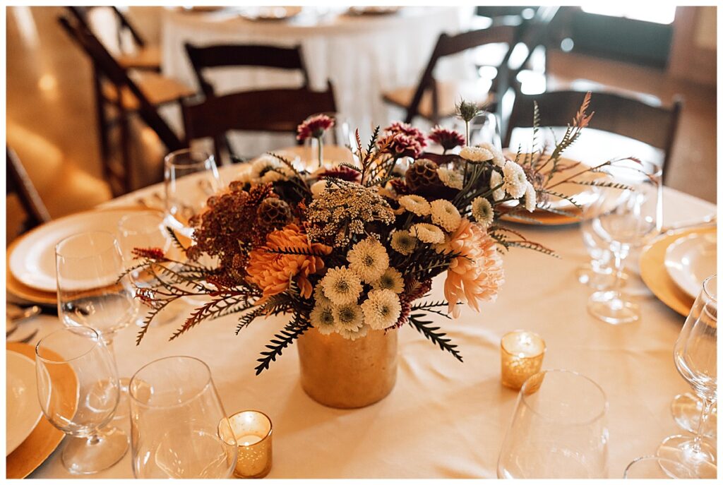 Oregon Wedding Photography - Spring Picnic in the Vines