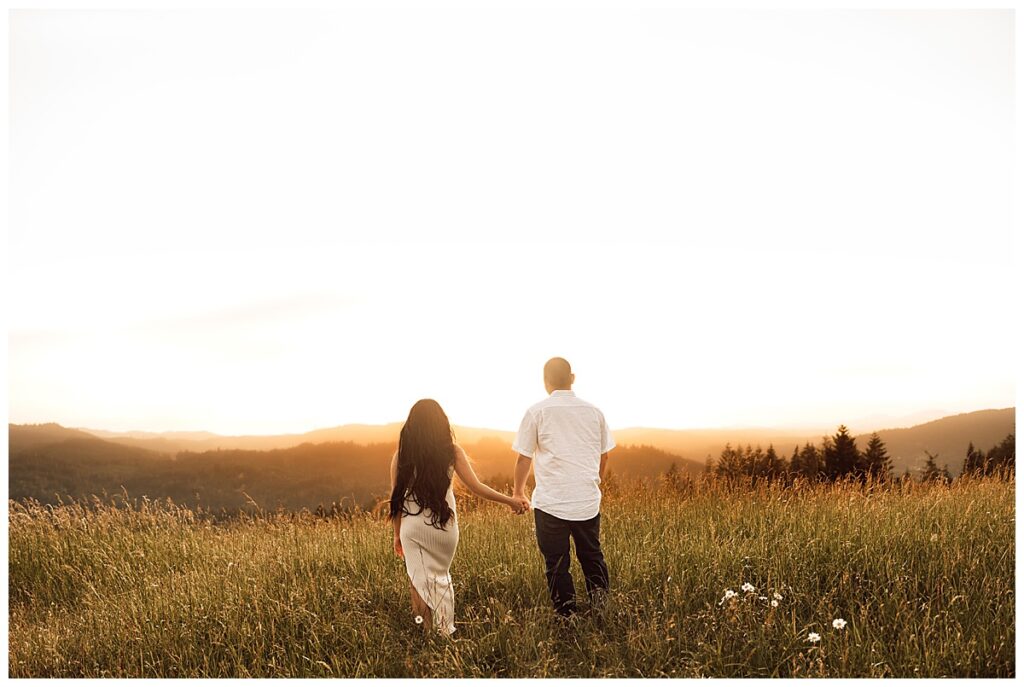 Oregon Engagement Photography - Golden Hour Engagement Session | Kelsey + Lenny