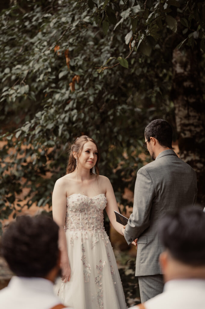 Oregon Engagement Photography, Oregon Wedding Photography, Photography - Reber's Riverside Wedding | Yamhill County Photographer