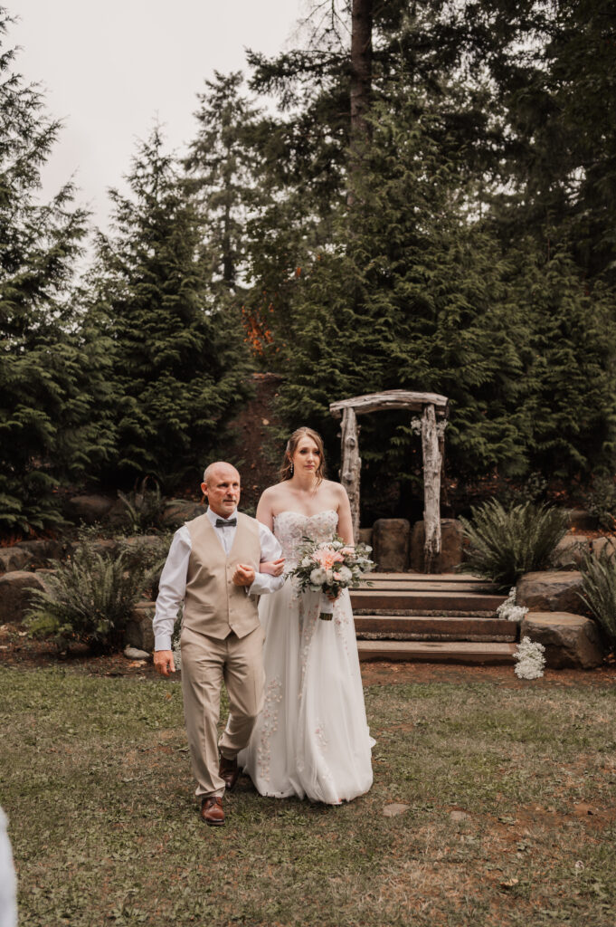 Oregon Engagement Photography, Oregon Wedding Photography, Photography - Reber's Riverside Wedding | Yamhill County Photographer