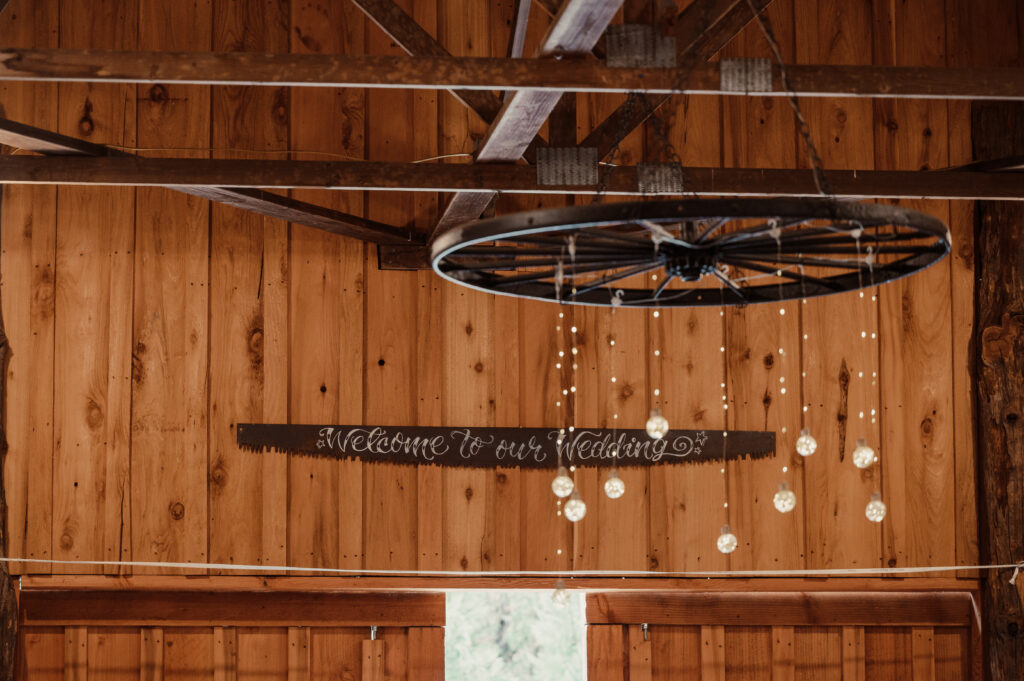 Oregon Engagement Photography, Oregon Wedding Photography, Photography - Reber's Riverside Wedding | Yamhill County Photographer