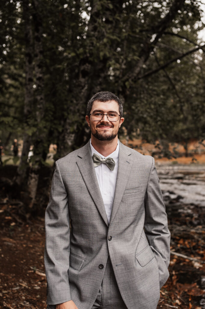 Oregon Engagement Photography, Oregon Wedding Photography, Photography - Reber's Riverside Wedding | Yamhill County Photographer